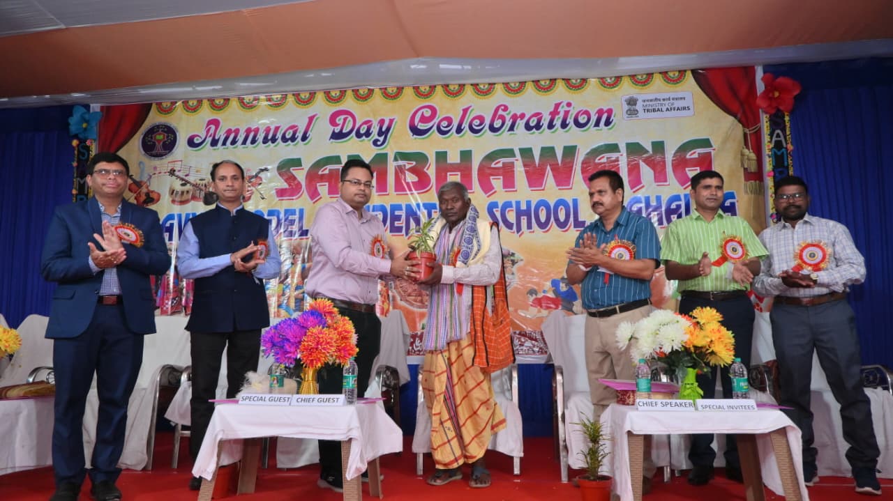 Padmashri Charan Hembram as a Chief guest in school annual Day celebration